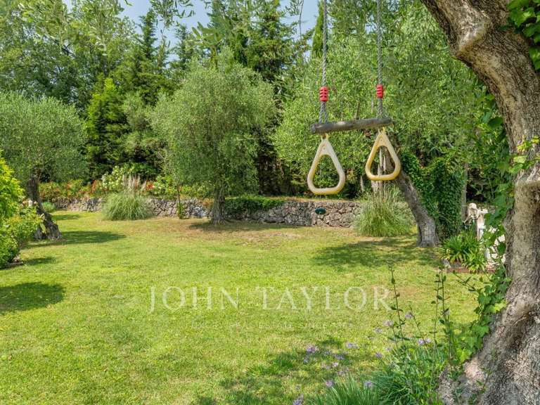 House Roquefort-les-Pins - 5 bedrooms - 427m²