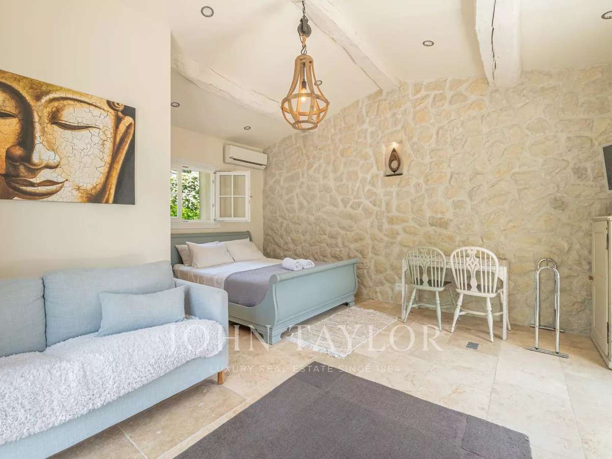 House Roquefort-les-Pins