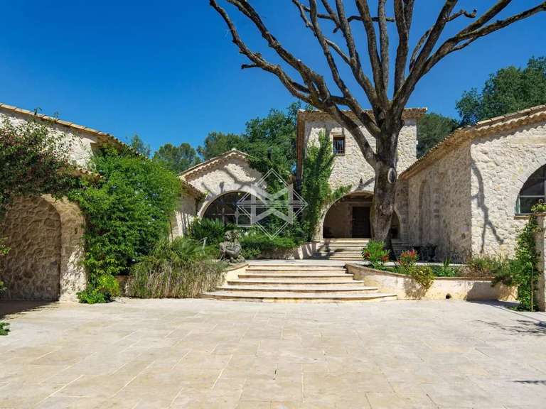 Propriété Roquefort-les-Pins - 7 chambres - 530m²