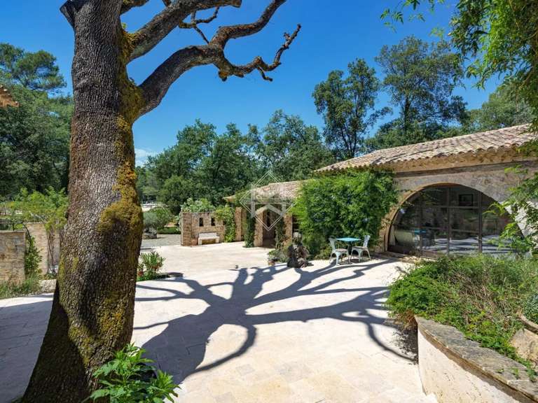 Propriété Roquefort-les-Pins - 7 chambres - 530m²