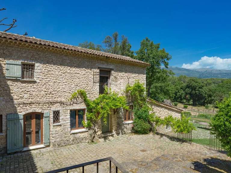 Propriété Roquefort-les-Pins - 7 chambres - 530m²
