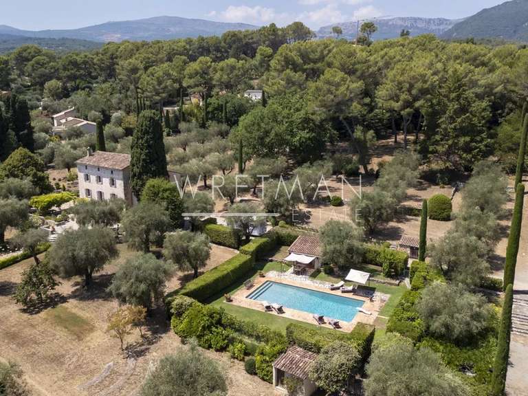 Propriété Roquefort-les-Pins - 6 chambres - 431m²