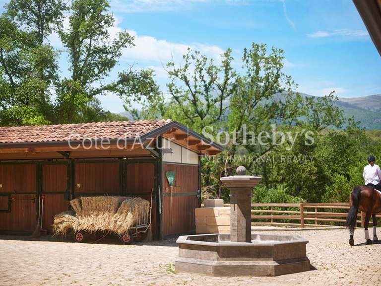 Equestrian property Roquefort-les-Pins - 5 bedrooms - 700m²