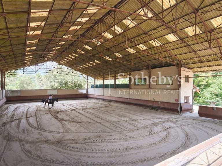 Propriété équestre Roquefort-les-Pins - 5 chambres - 700m²