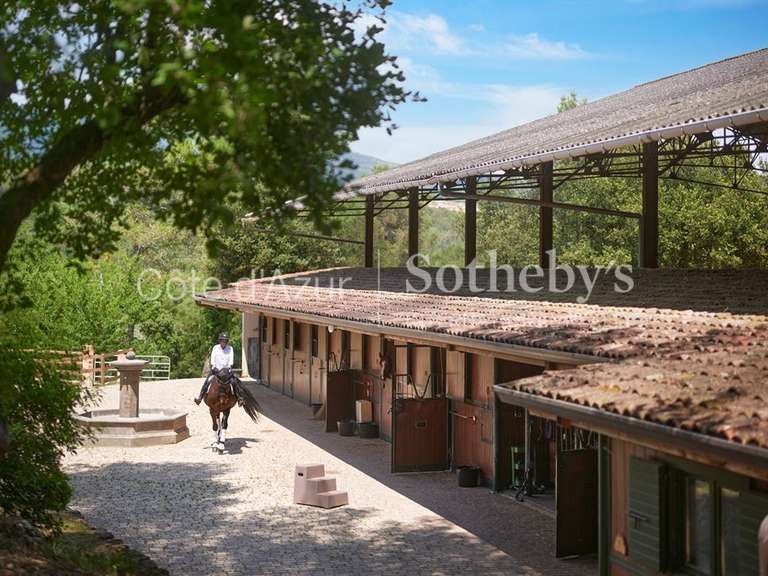 Equestrian property Roquefort-les-Pins - 5 bedrooms - 700m²