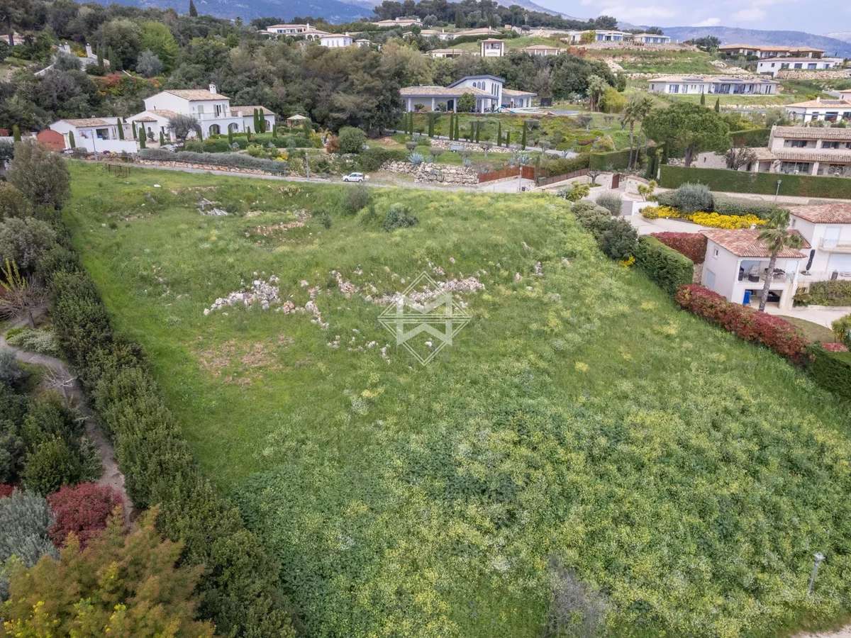 Terrain Roquefort-les-Pins