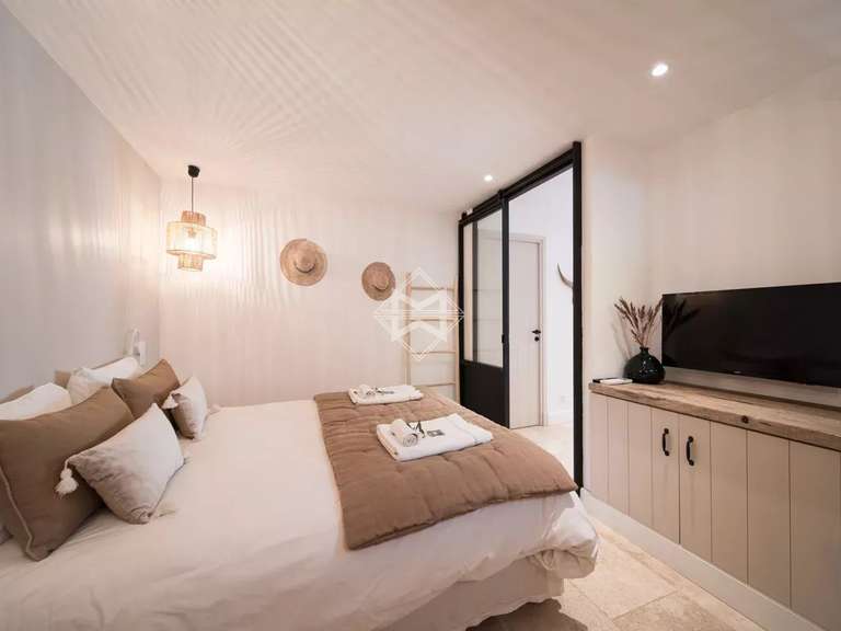 Villa Roquefort-les-Pins - 9 bedrooms - 407m²