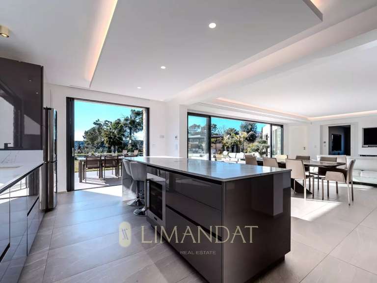 Villa Roquefort-les-Pins - 5 chambres - 275m²