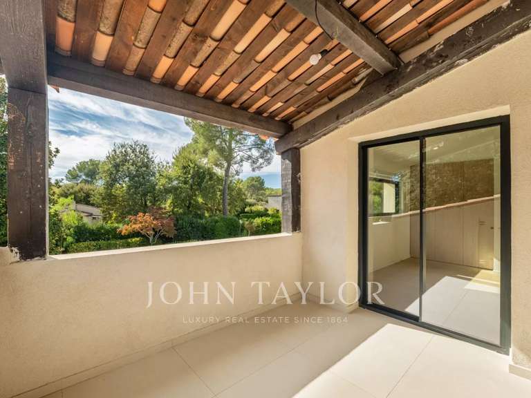 Villa Roquefort-les-Pins - 5 bedrooms - 216m²