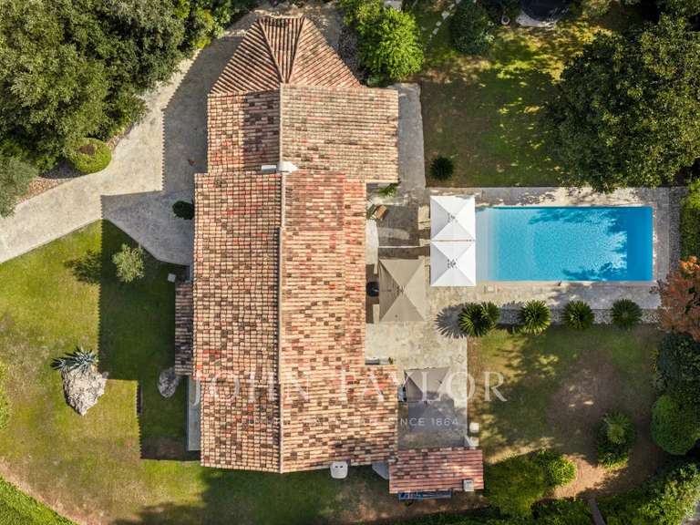 Villa Roquefort-les-Pins - 5 bedrooms - 216m²