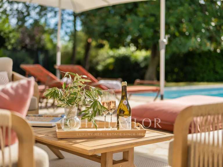 Villa Roquefort-les-Pins - 5 bedrooms - 216m²