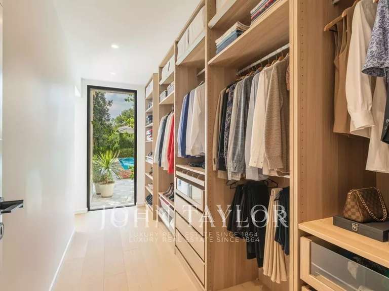 Villa Roquefort-les-Pins - 5 bedrooms - 216m²