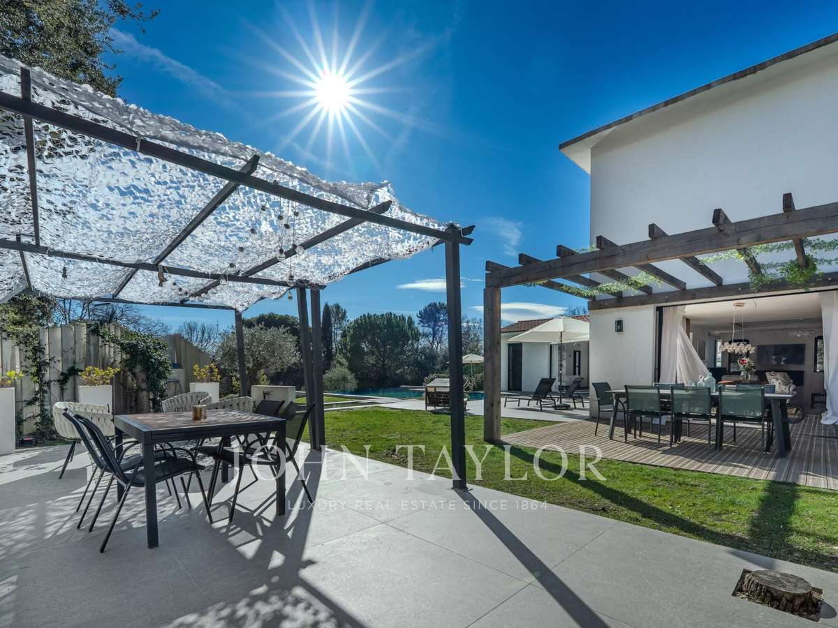 Villa Roquefort-les-Pins