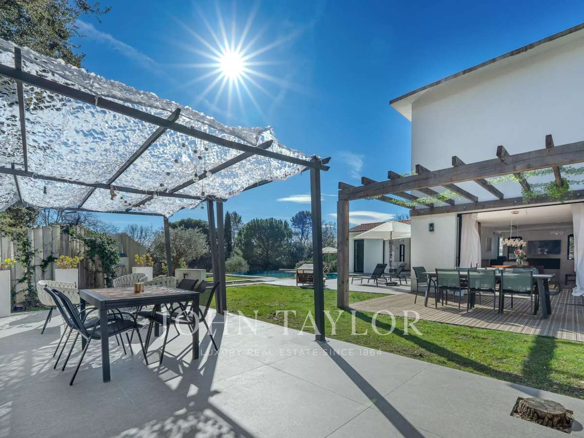 Villa Roquefort-les-Pins