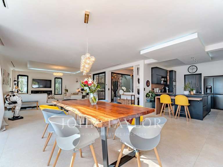 Villa Roquefort-les-Pins - 7 chambres - 323m²