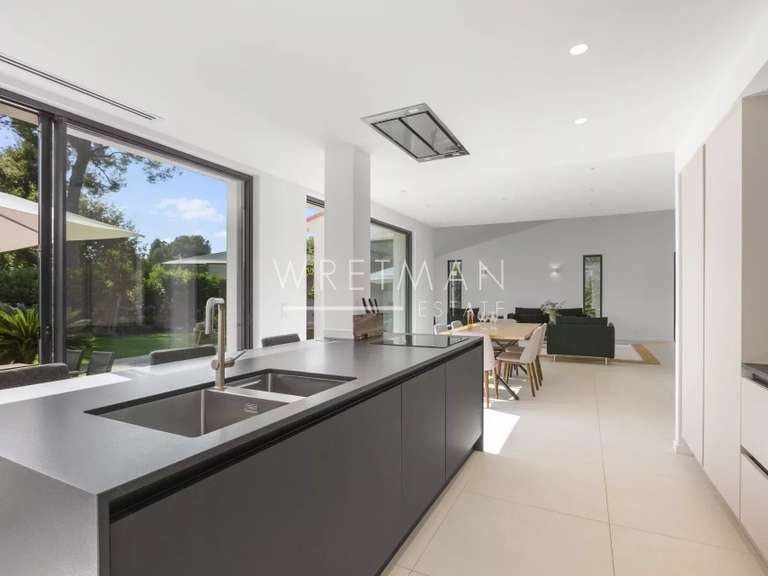 Villa Roquefort-les-Pins - 220m²