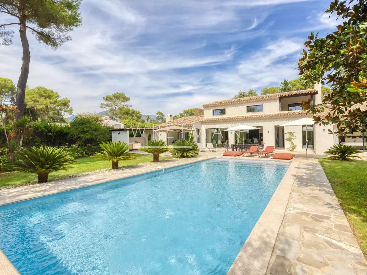 Villa Roquefort-les-Pins