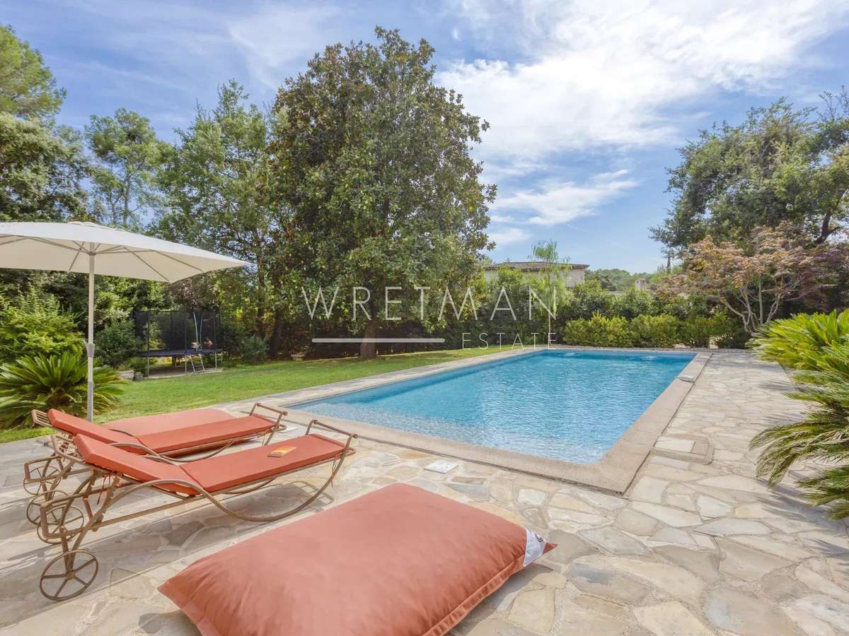 Villa Roquefort-les-Pins