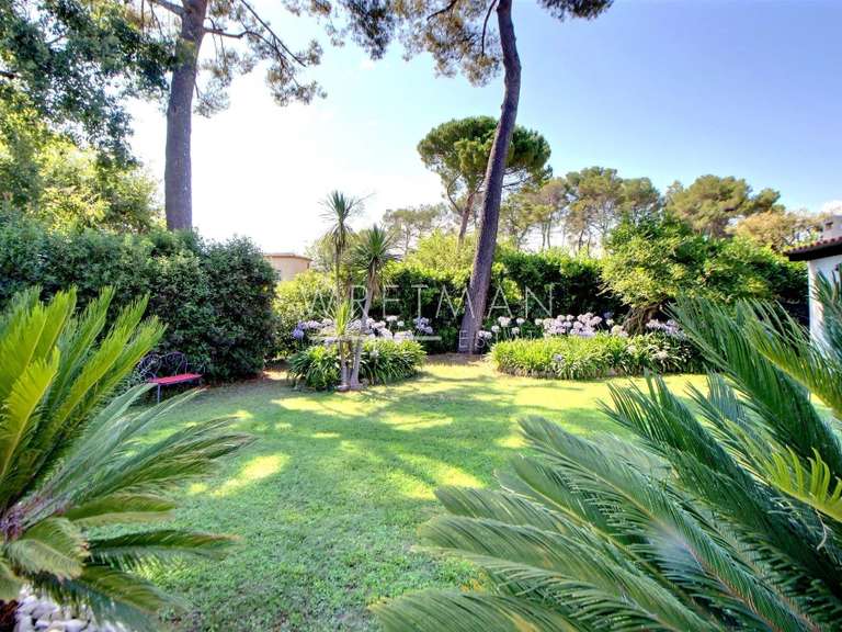 Villa Roquefort-les-Pins - 220m²