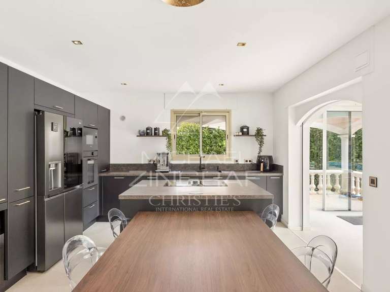 Villa Roquefort-les-Pins - 5 chambres - 240m²