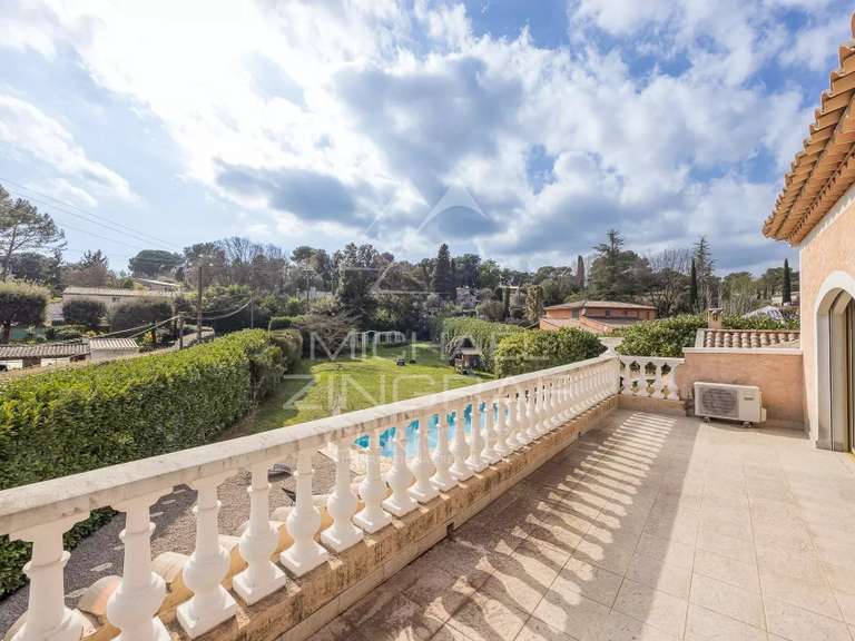 Villa Roquefort-les-Pins - 5 chambres - 240m²