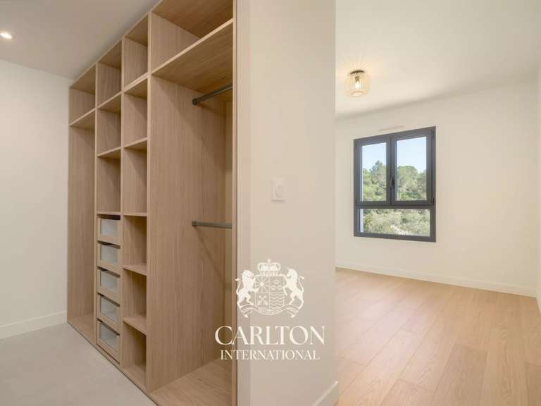 Villa Roquefort-les-Pins - 5 bedrooms - 252m²