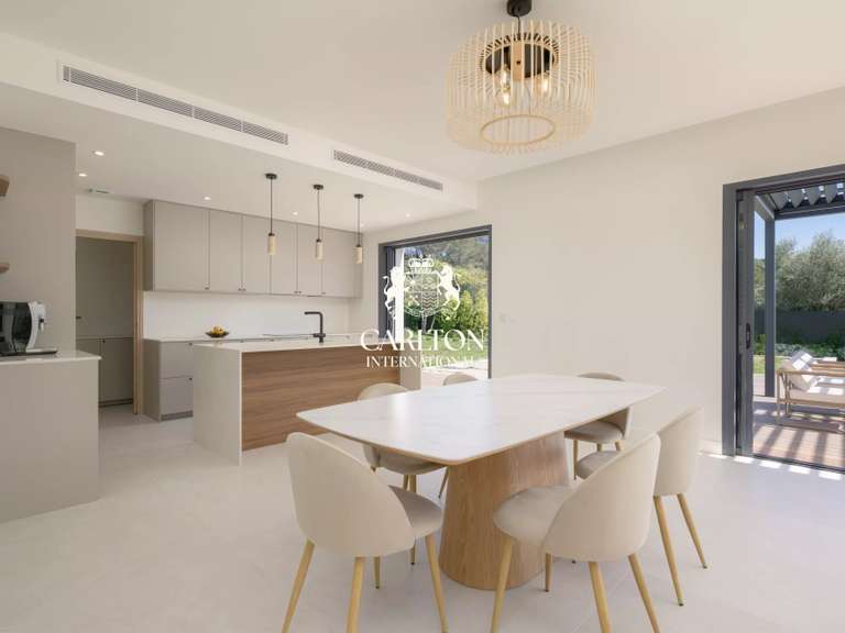 Villa Roquefort-les-Pins - 5 chambres - 252m²