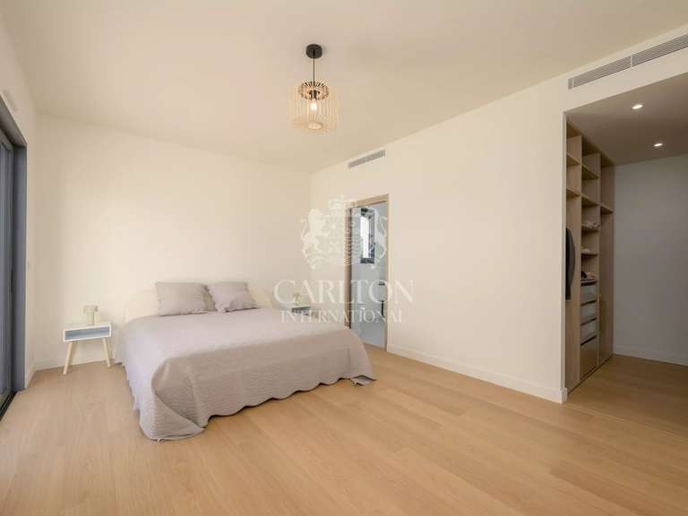 Villa Roquefort-les-Pins - 5 bedrooms - 252m²