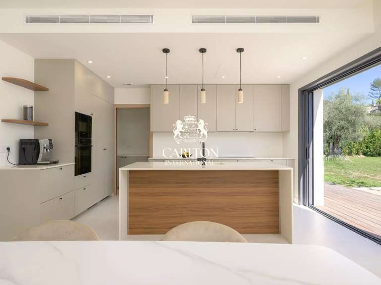 Villa Roquefort-les-Pins - 5 chambres - 252m²