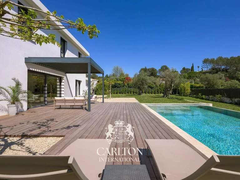 Villa Roquefort-les-Pins - 5 bedrooms - 252m²