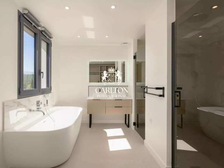 Villa Roquefort-les-Pins - 5 chambres - 252m²
