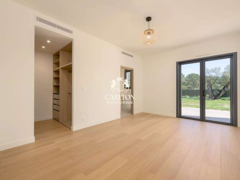 Villa Roquefort-les-Pins - 5 chambres - 260m²