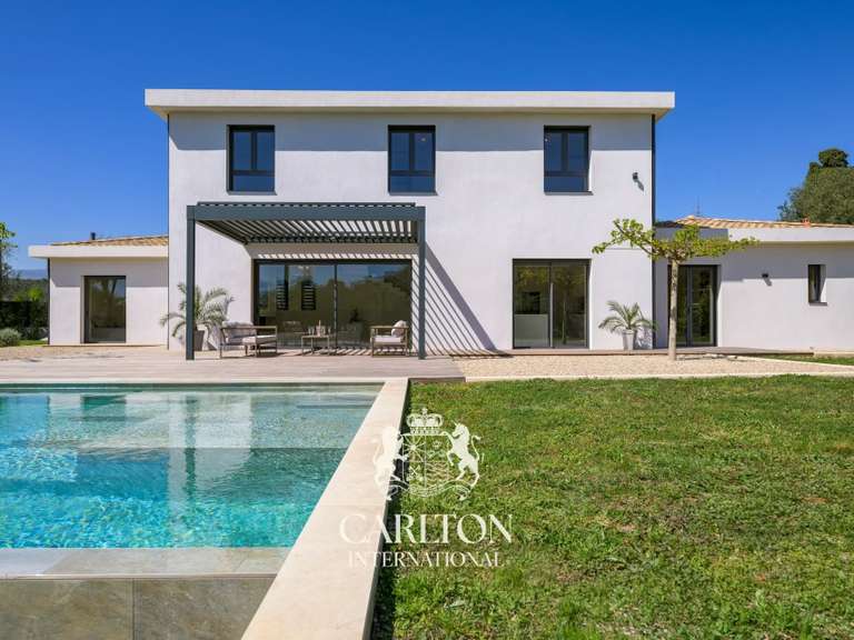 Villa Roquefort-les-Pins - 5 bedrooms - 252m²