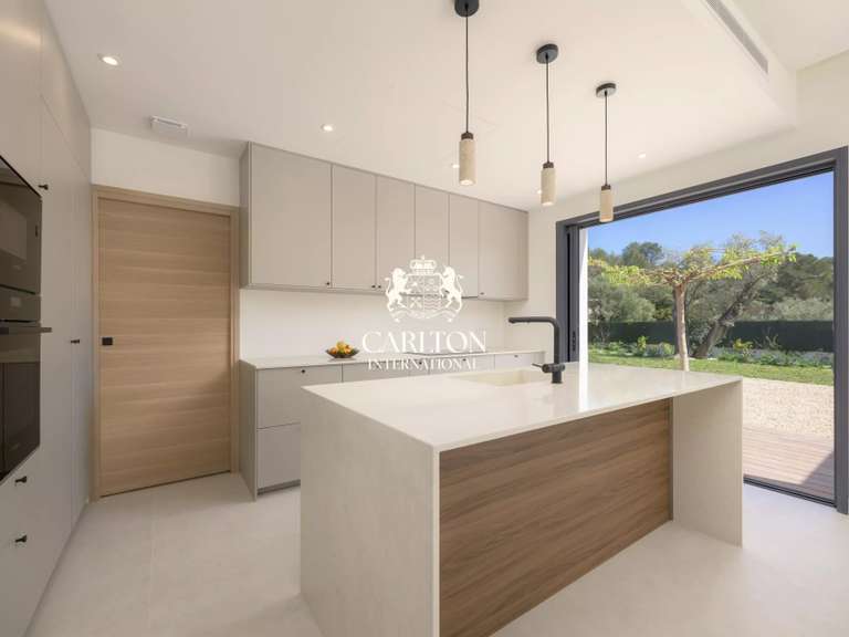 Villa Roquefort-les-Pins - 5 chambres - 252m²