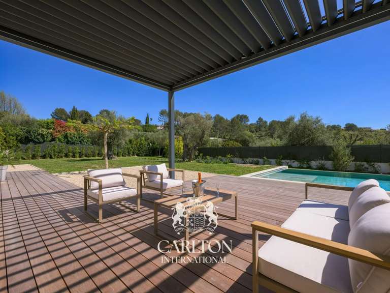 Villa Roquefort-les-Pins - 5 bedrooms - 252m²