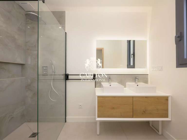 Villa Roquefort-les-Pins - 5 chambres - 252m²