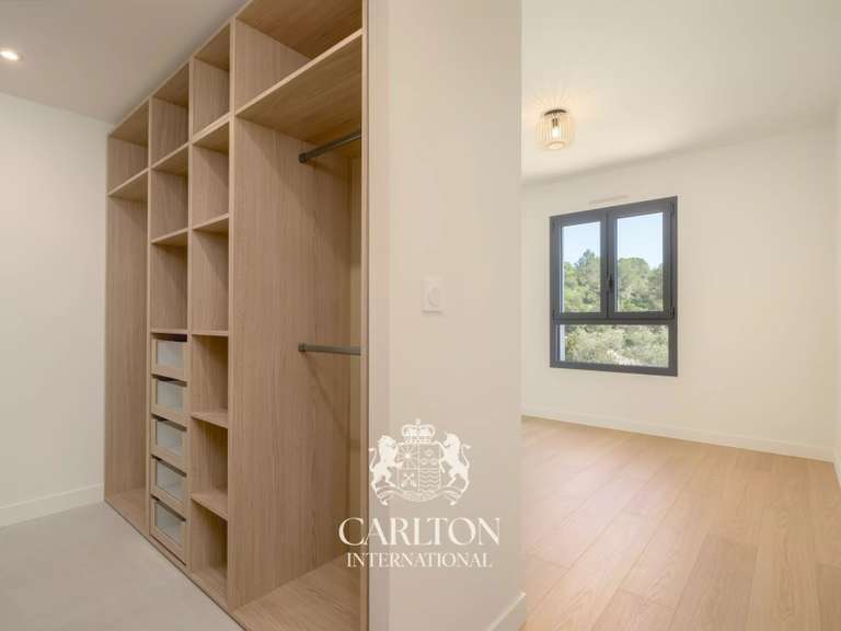 Villa Roquefort-les-Pins - 5 bedrooms - 252m²