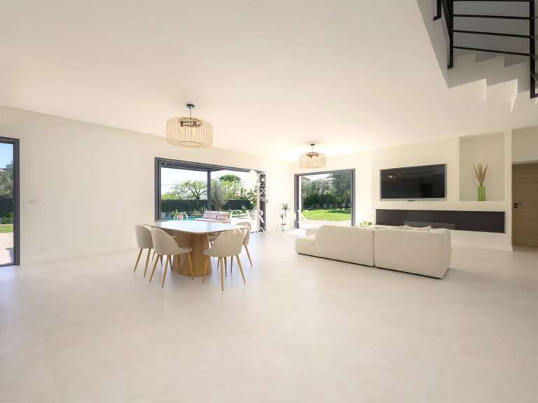 Villa Roquefort-les-Pins - 5 chambres - 252m²