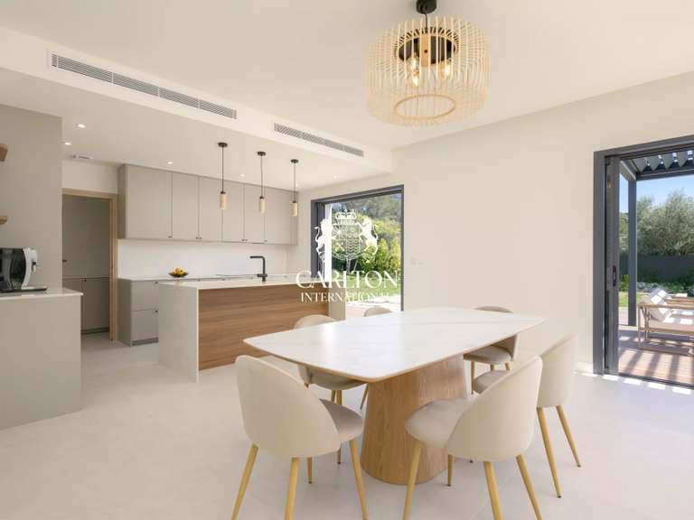 Villa Roquefort-les-Pins - 5 chambres - 252m²