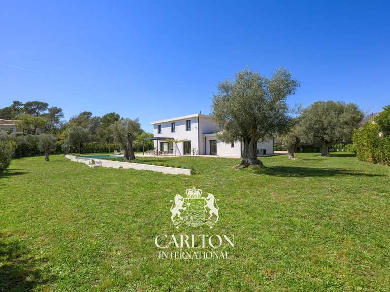 Villa Roquefort-les-Pins - 5 bedrooms - 252m²