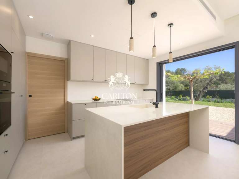 Villa Roquefort-les-Pins - 5 chambres - 252m²