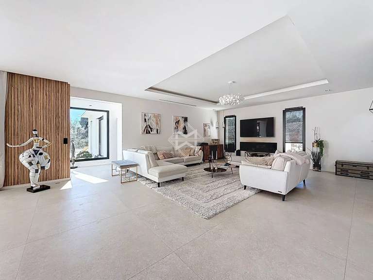 Villa Roquefort-les-Pins - 6 chambres - 323m²