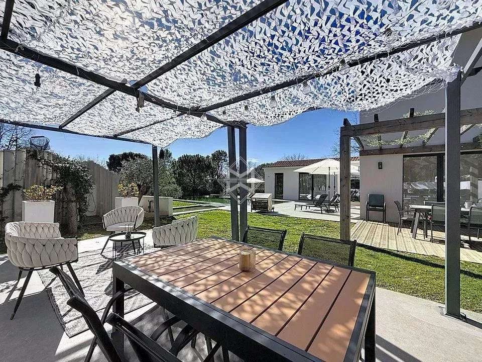 Villa Roquefort-les-Pins