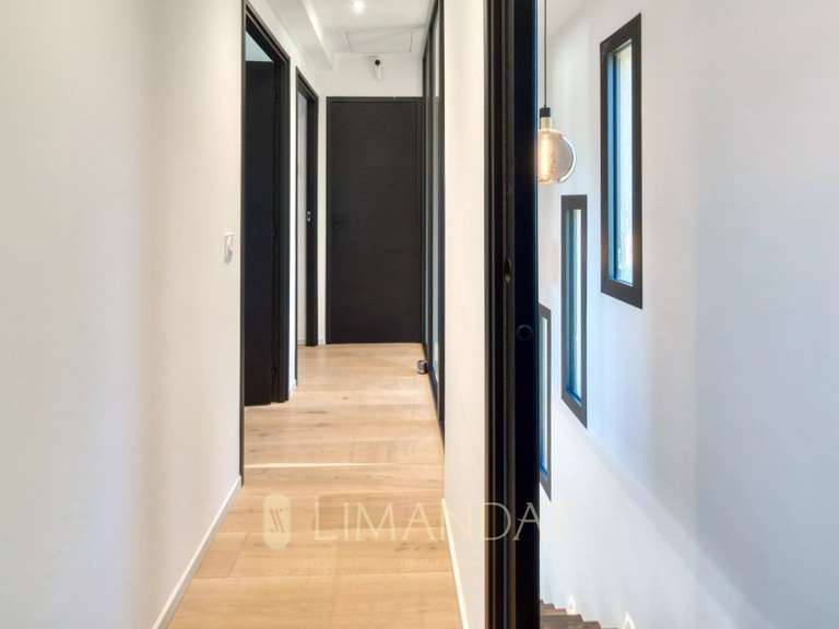 Villa Roquefort-les-Pins - 5 chambres - 174m²