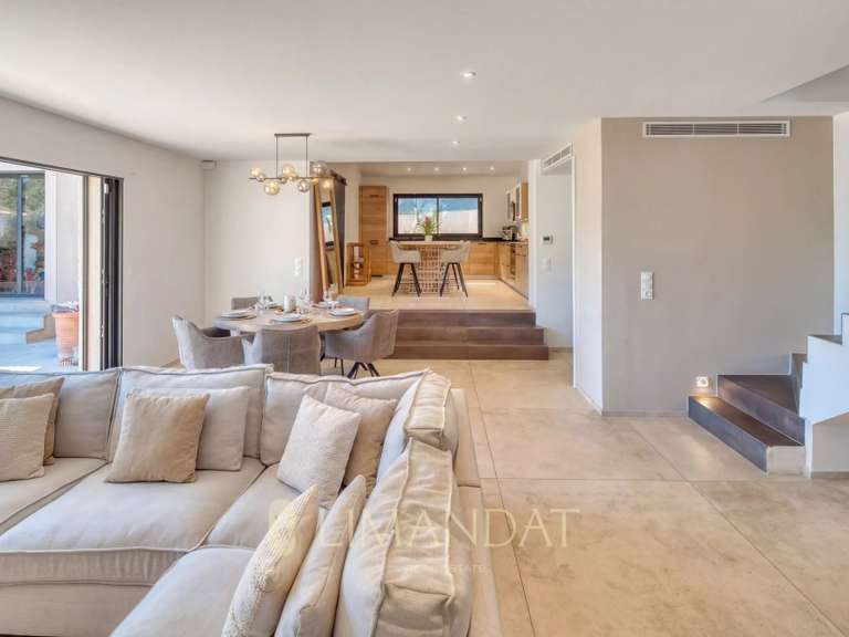 Villa Roquefort-les-Pins - 5 chambres - 174m²