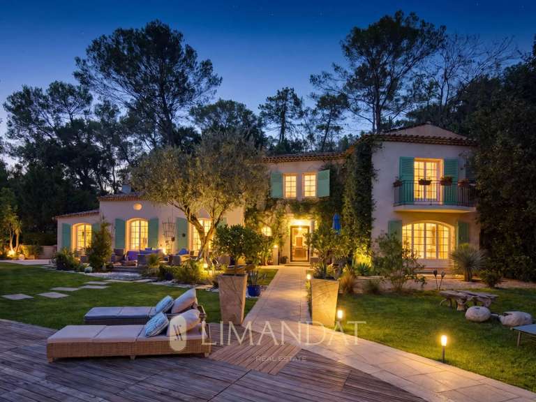 Villa Roquefort-les-Pins - 3 chambres - 260m²