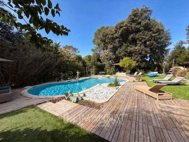 Villa Roquefort-les-Pins - 3 chambres - 260m²