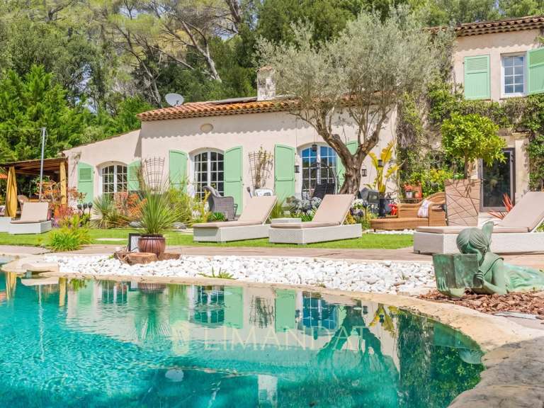 Villa Roquefort-les-Pins - 3 chambres - 260m²