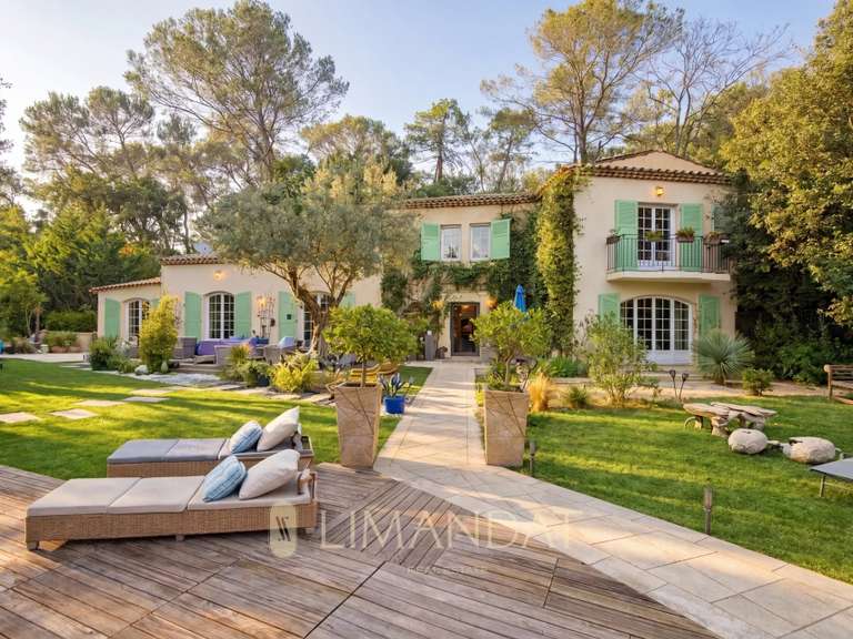 Villa Roquefort-les-Pins - 3 chambres - 260m²