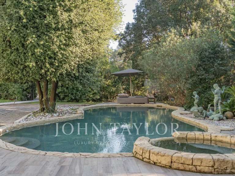 Villa Roquefort-les-Pins - 5 chambres - 259m²